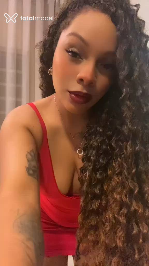 Acompanhante mulher com cabelo castanho de olhos castanhos - Anny Fernandes