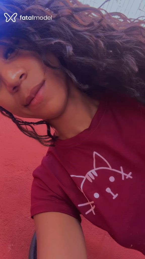 Acompanhante mulher morena (o) de olhos castanhos - Bihúnica Acompanhante mulher morena (o) de olhos castanhos - Bihúnica