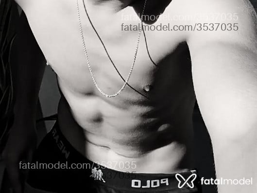 Acompanhante homem morena (o) de olhos pretos - Stefan