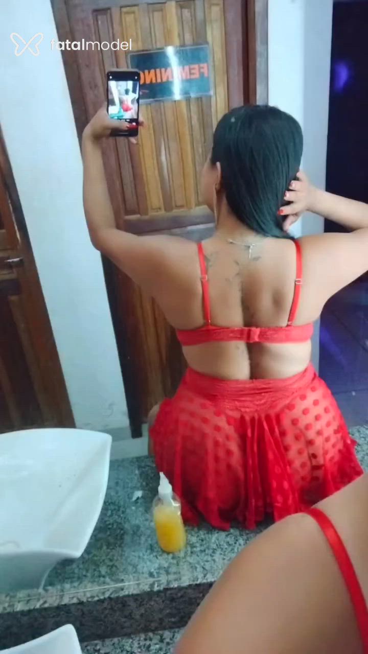 Acompanhante mulher morena (o) de olhos pretos - Bela