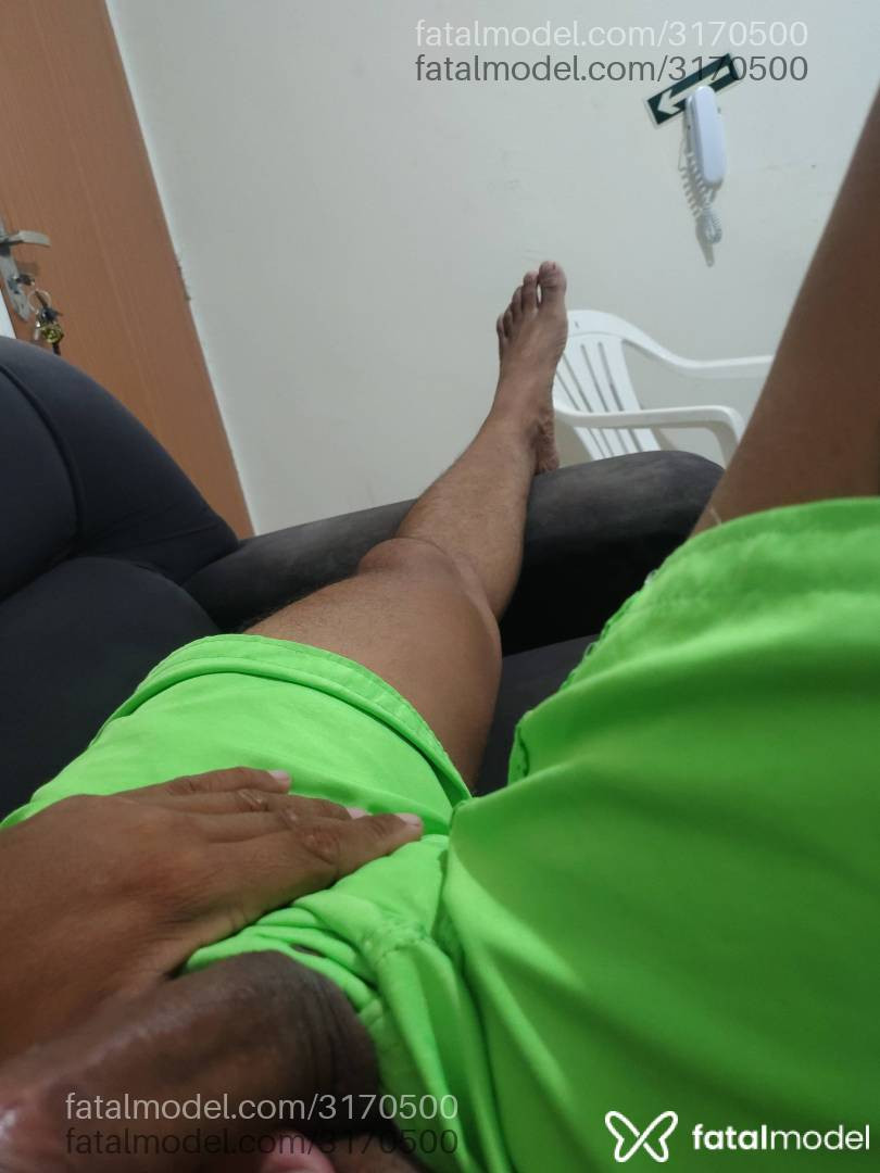 Acompanhante homem morena (o) de olhos castanhos em Virtual Acompanhante homem morena (o) de olhos castanhos em Virtual - Ojuara