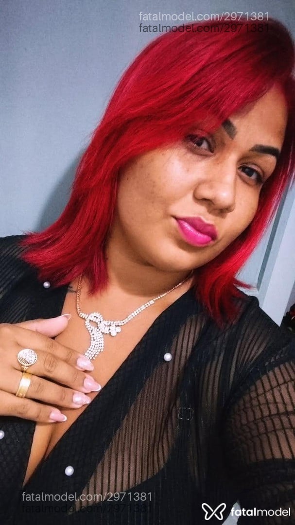 Acompanhante mulher ruiva (o) de olhos castanhos - Penélope Acompanhante mulher ruiva (o) de olhos castanhos - Penélope