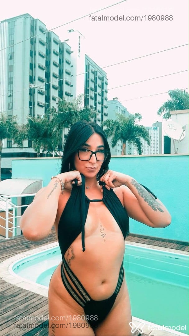 Acompanhante mulher morena (o) de olhos castanhos - Dani Duarte