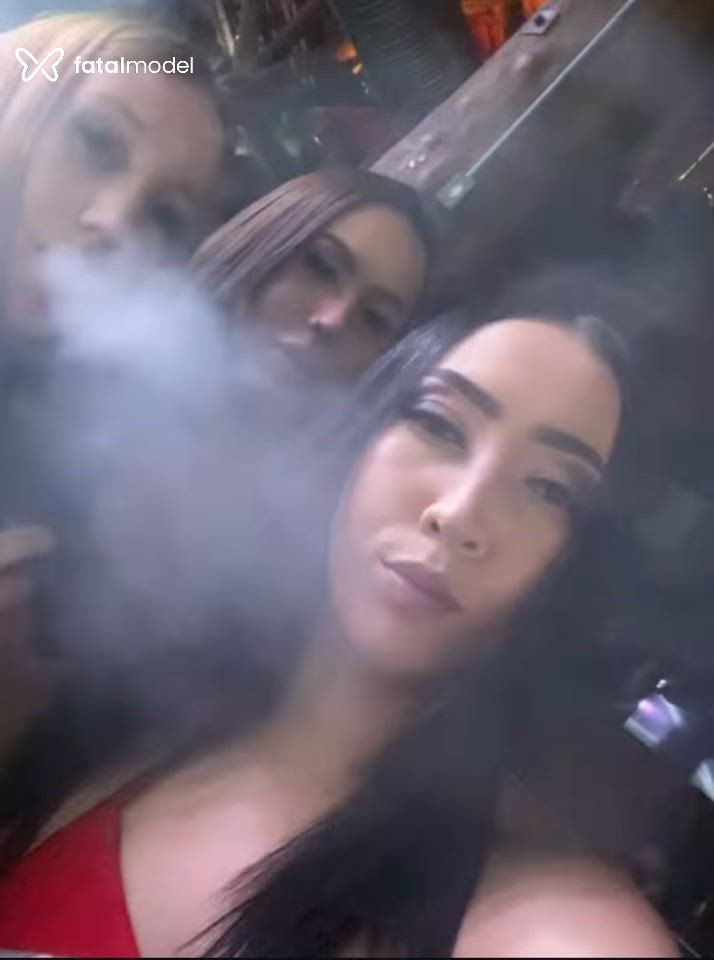 Acompanhante mulher trans morena (o) de olhos castanhos - Pollyana Lopes Acompanhante mulher trans morena (o) de olhos castanhos - Pollyana Lopes