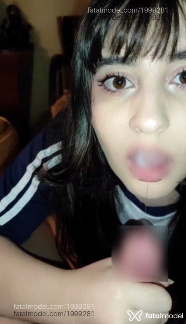 Acompanhante mulher com cabelo castanho de olhos castanhos - Darknezs