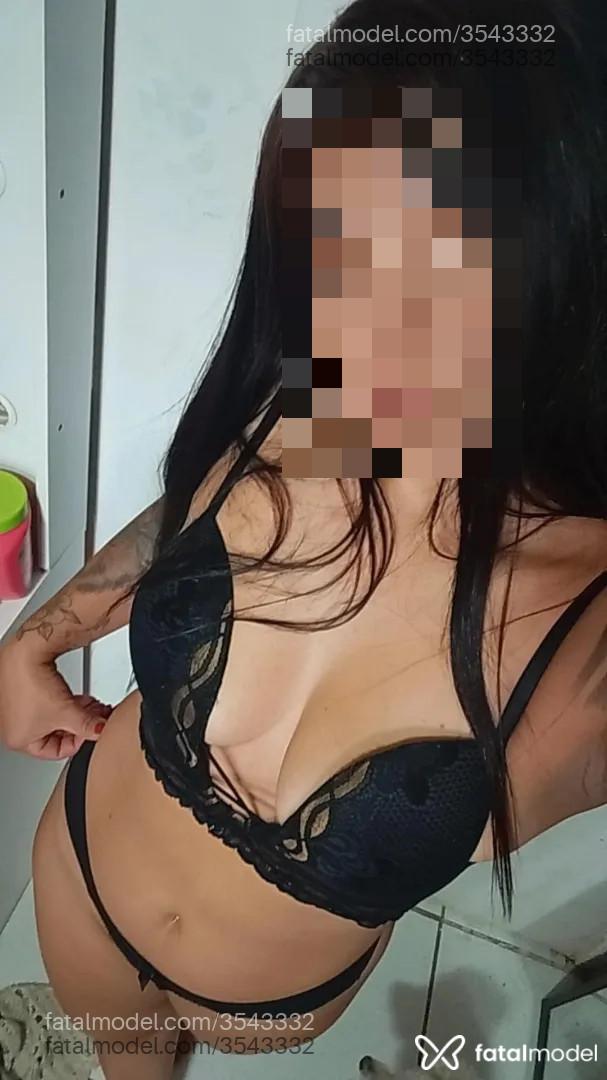 Acompanhante mulher com cabelo castanho de olhos castanhos - Verônica
