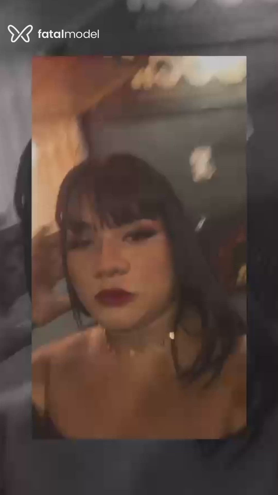 Acompanhante mulher trans morena (o) de olhos castanhos - árina
