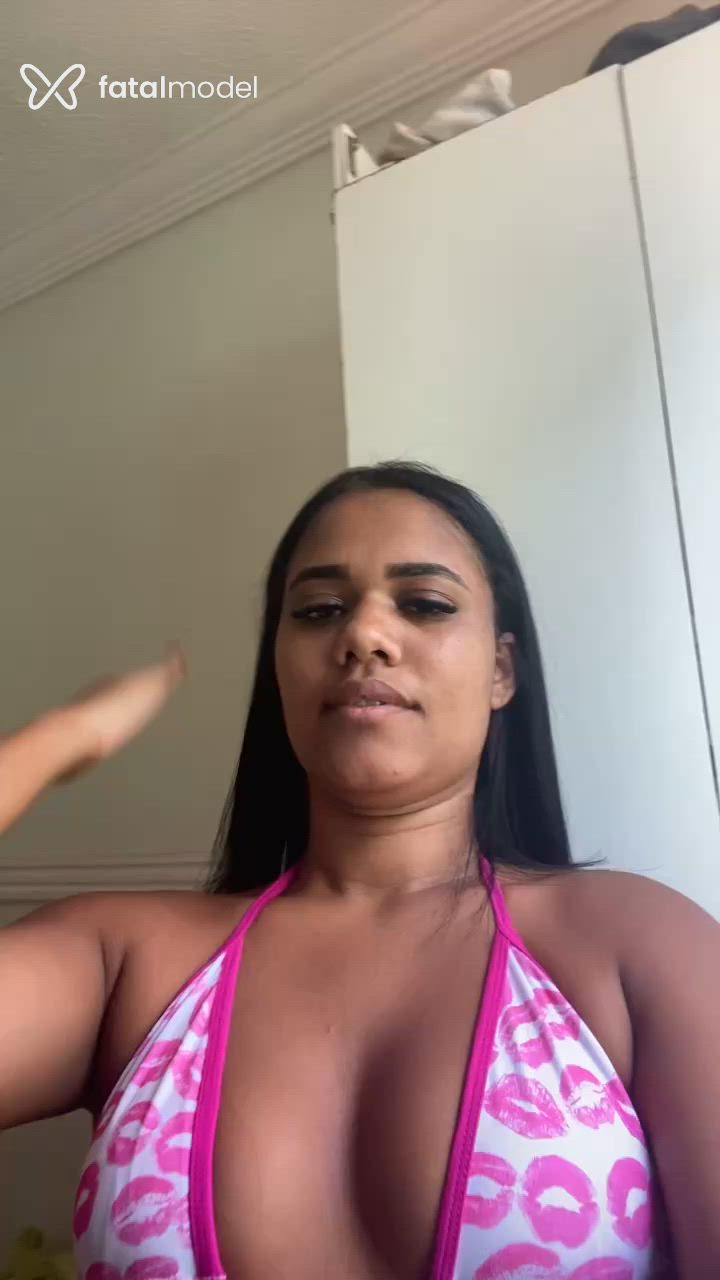 Acompanhante mulher morena (o) de olhos castanhos - Eduarda