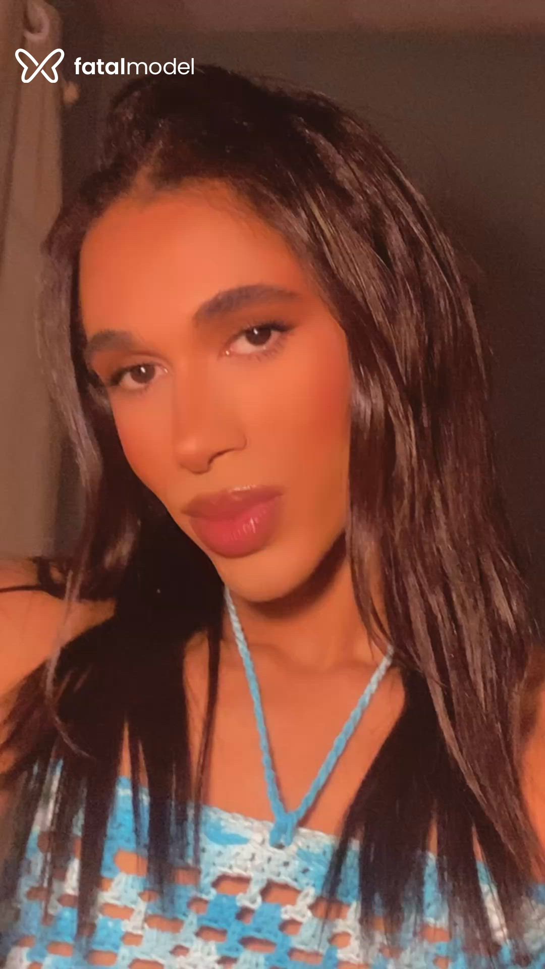 Acompanhante mulher trans com cabelo castanho de olhos castanhos - Vanessa