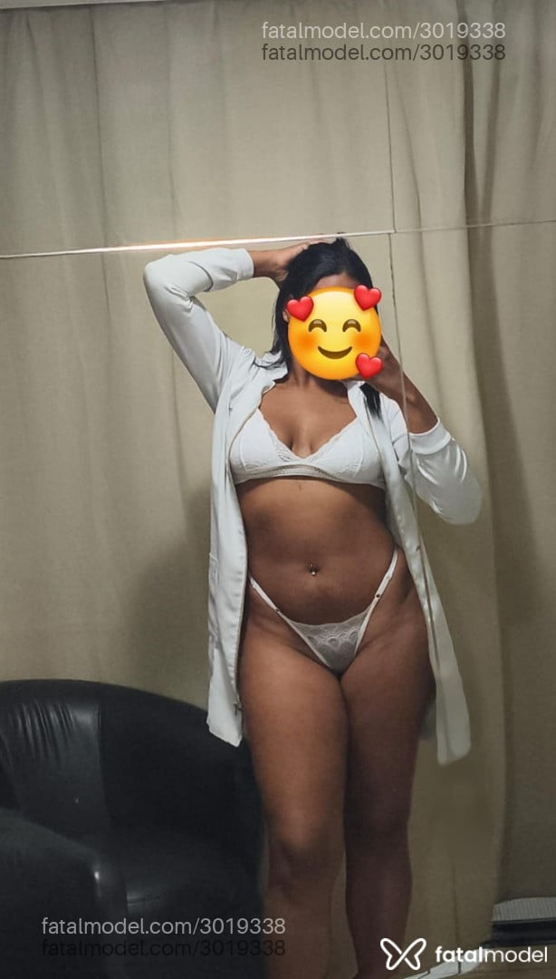 Acompanhante mulher morena (o) de olhos pretos - Bruninha