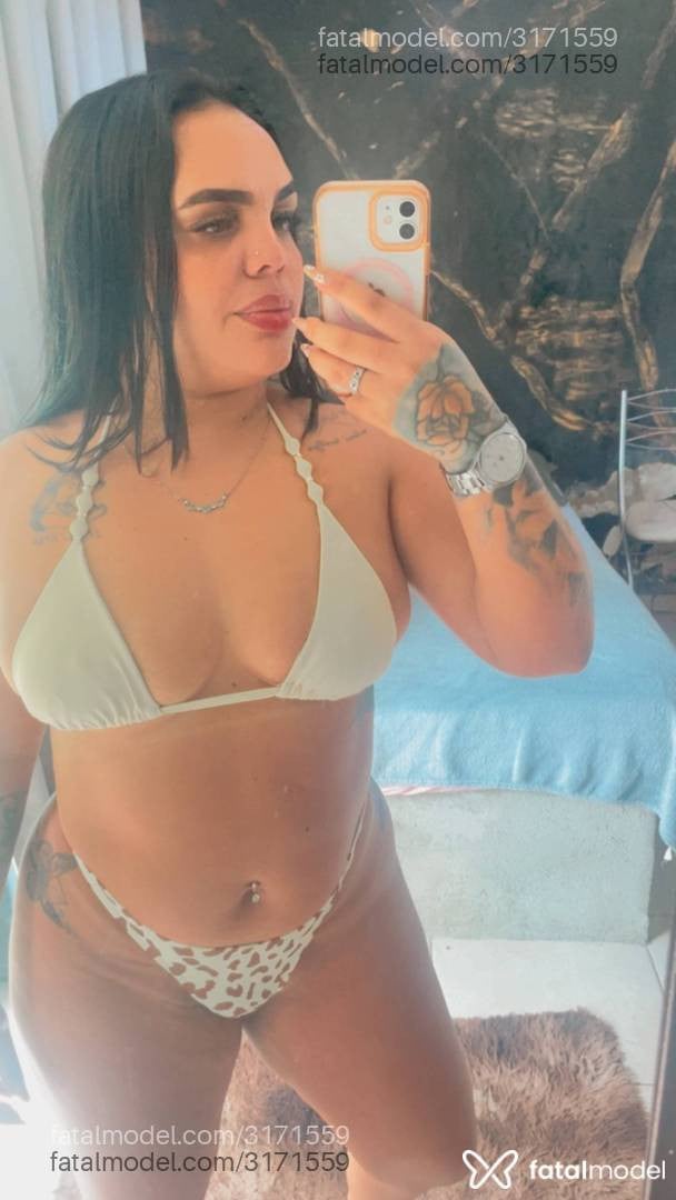 Acompanhante mulher morena (o) de olhos castanhos em Niterói Acompanhante mulher morena (o) de olhos castanhos em Niterói - ísis Fortunato