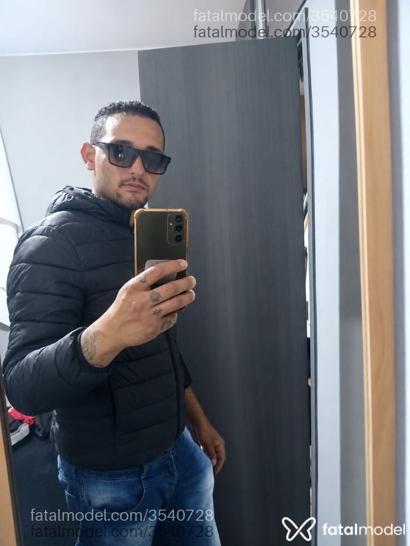 Acompanhante homem com cabelo castanho de olhos castanhos - Maik Souza
