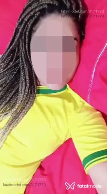 Acompanhante mulher com cabelo castanho de olhos castanhos em Belo Horizonte Acompanhante mulher com cabelo castanho de olhos castanhos em Belo Horizonte - Anne Campos