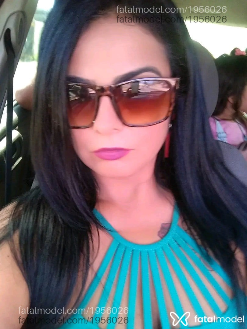 Acompanhante mulher morena (o) de olhos pretos - Luara