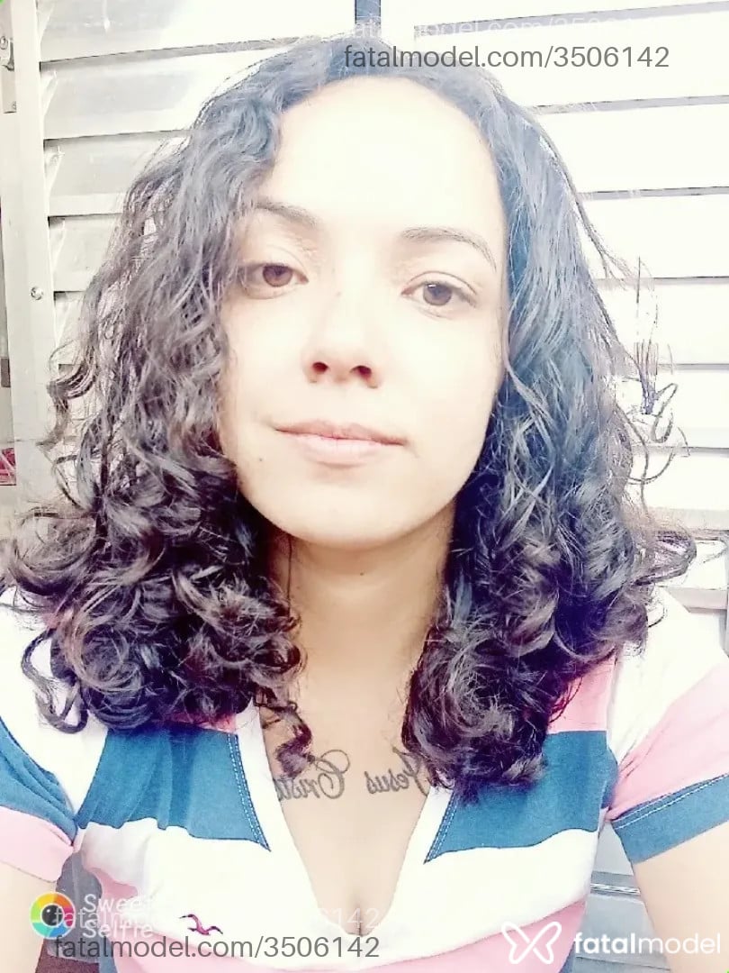 Acompanhante mulher ruiva (o) de olhos castanhos - Darlla