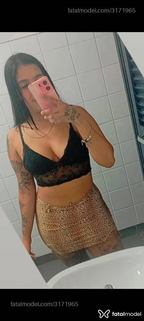 Acompanhante mulher morena (o) de olhos pretos - Joelly