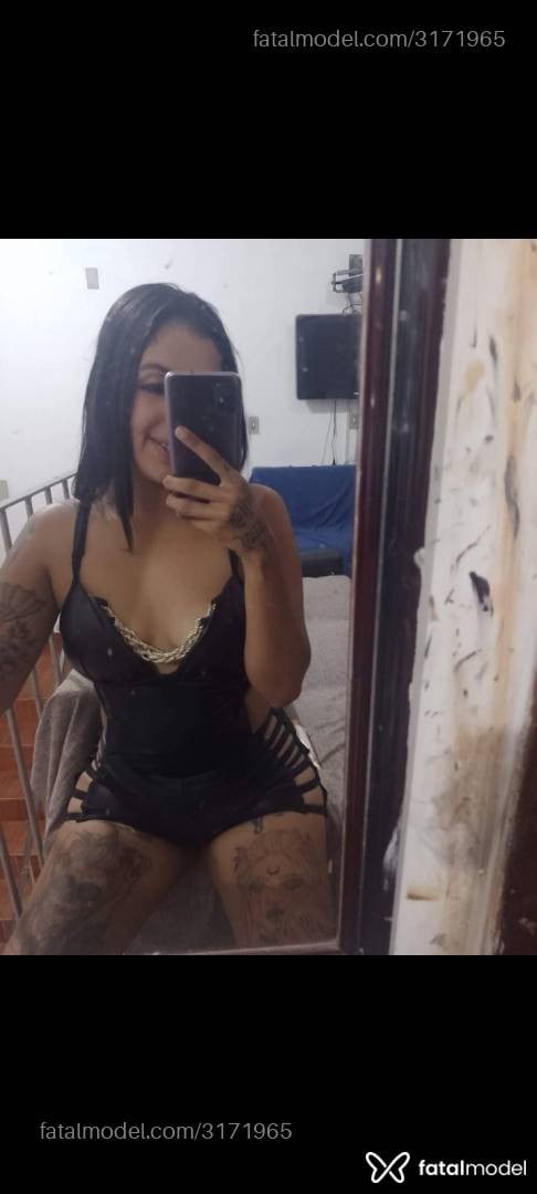 Acompanhante mulher morena (o) de olhos pretos - Joelly