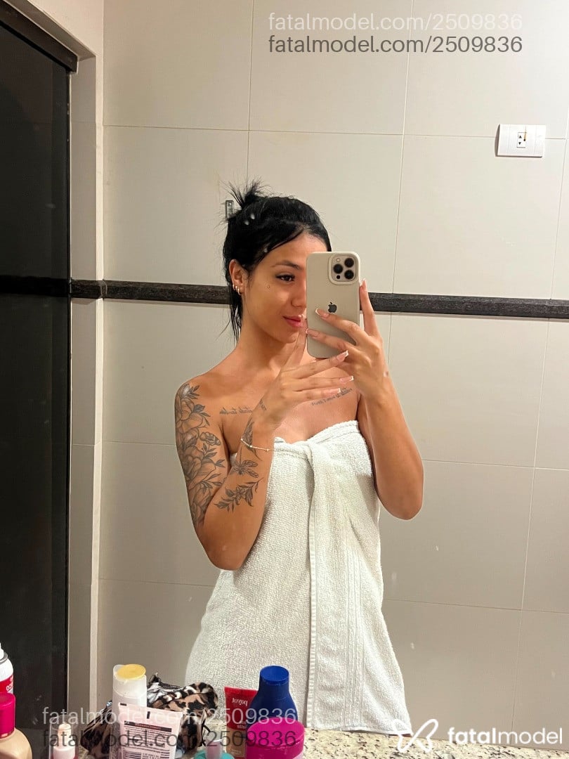 Acompanhante mulher morena (o) de olhos castanhos - Alana