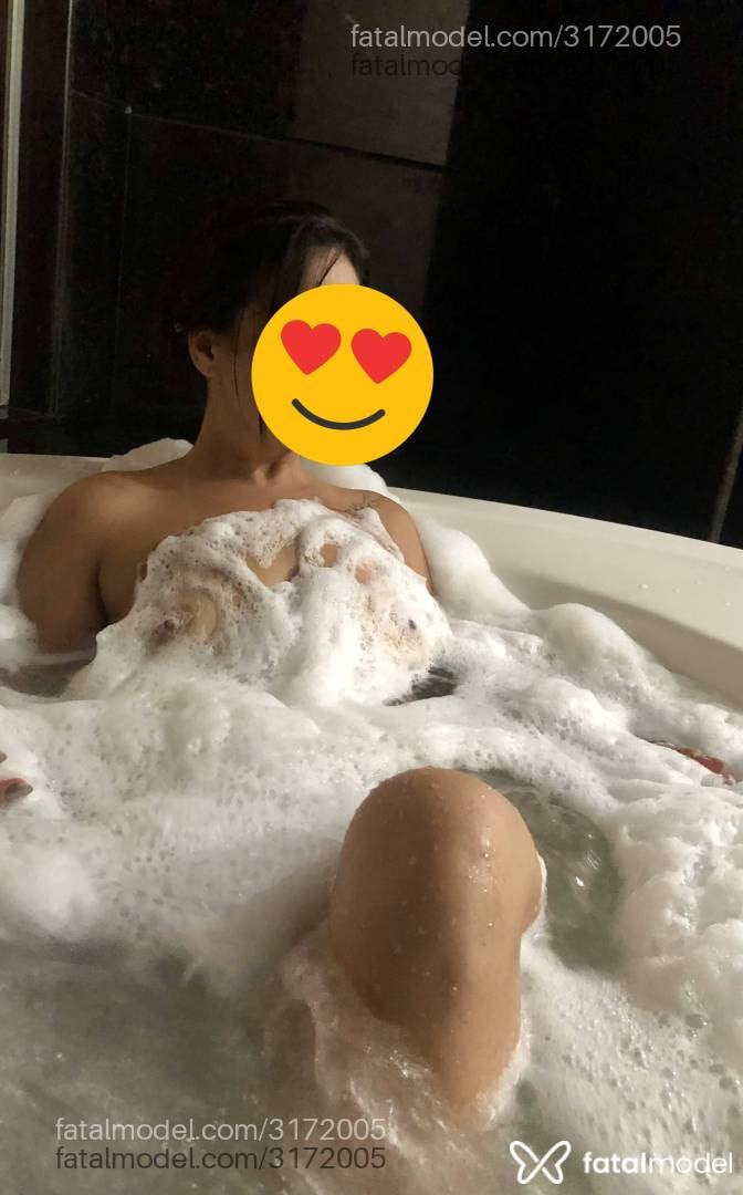 Acompanhante mulher morena (o) de olhos castanhos em Uberlândia Acompanhante mulher morena (o) de olhos castanhos em Uberlândia - Pérola