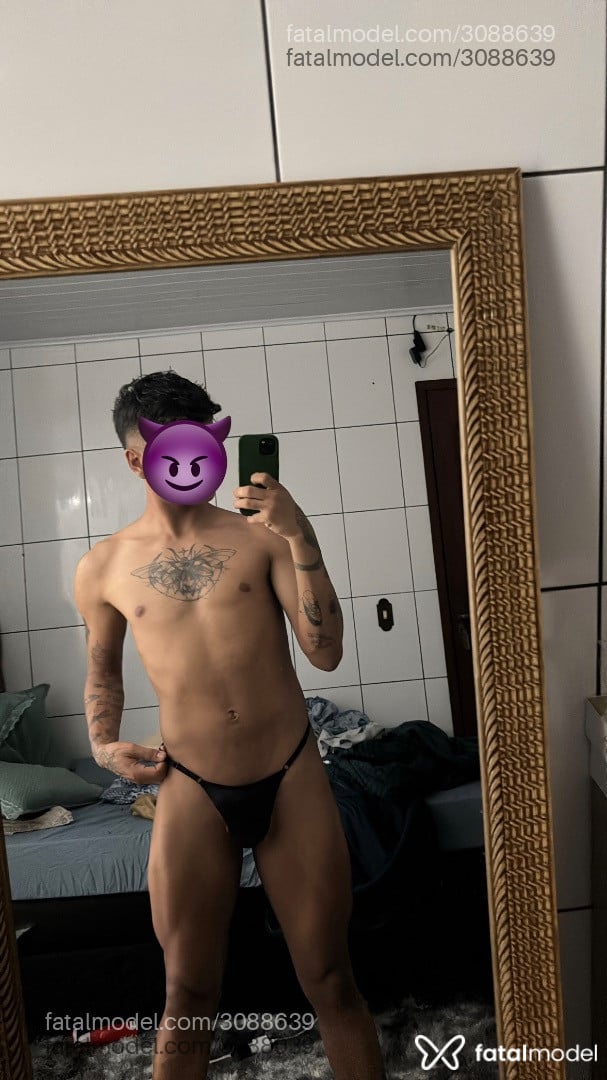 Acompanhante homem morena (o) de olhos pretos - Moura