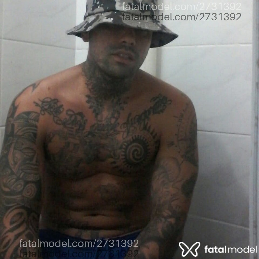 Acompanhante homem com cabelo castanho de olhos castanhos - Bigfild