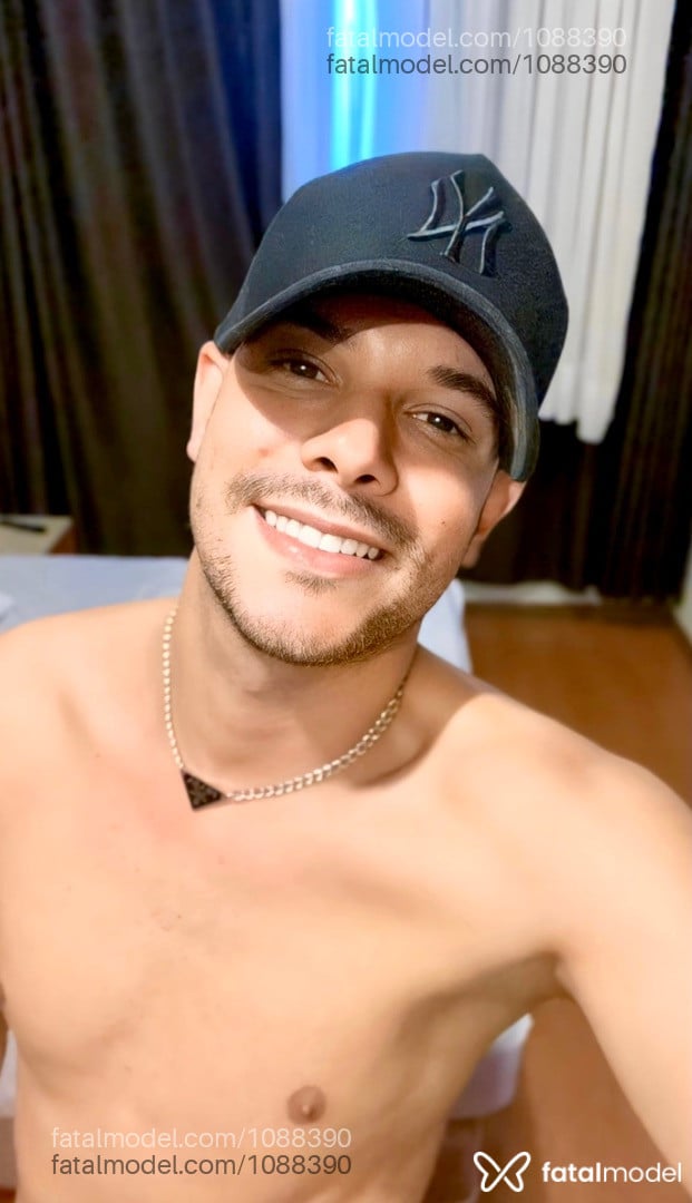 Acompanhante homem morena (o) de olhos castanhos - Felipe Mineiro