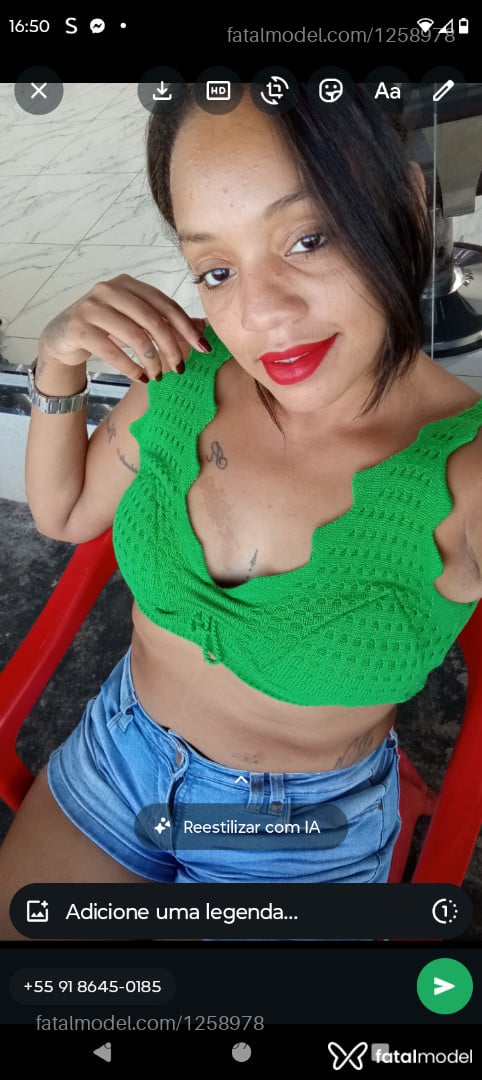 Acompanhante mulher morena (o) de olhos castanhos - Débora