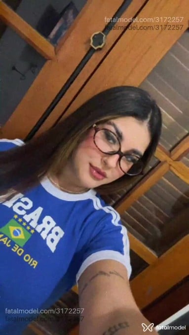 Acompanhante mulher loira (o) de olhos castanhos em Cabo Frio - Kiara Castro