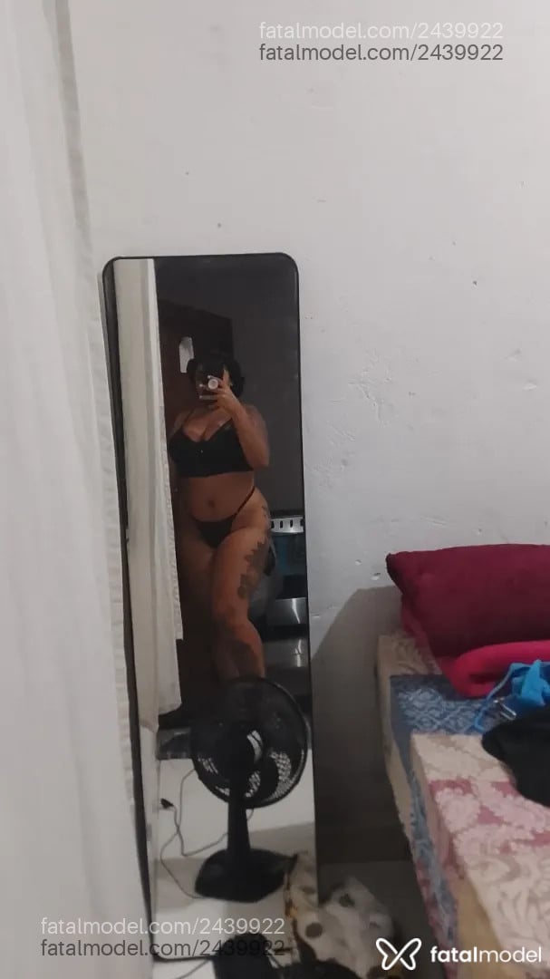 Acompanhante mulher morena (o) de olhos castanhos - Isaaaaa