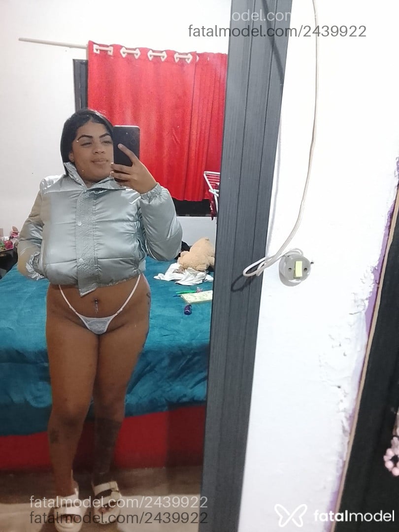 Acompanhante mulher morena (o) de olhos castanhos - Isaaaaa