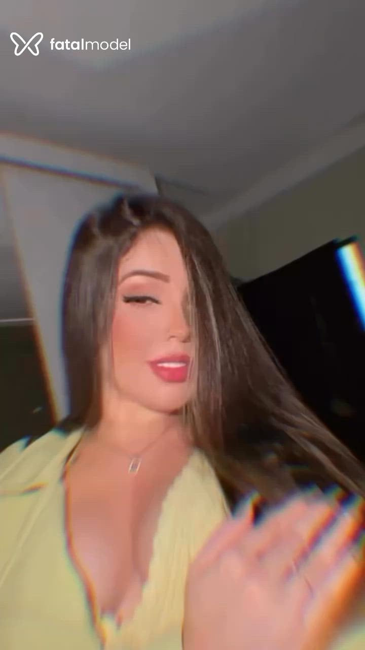 Acompanhante mulher com cabelo castanho de olhos castanhos - Sofia