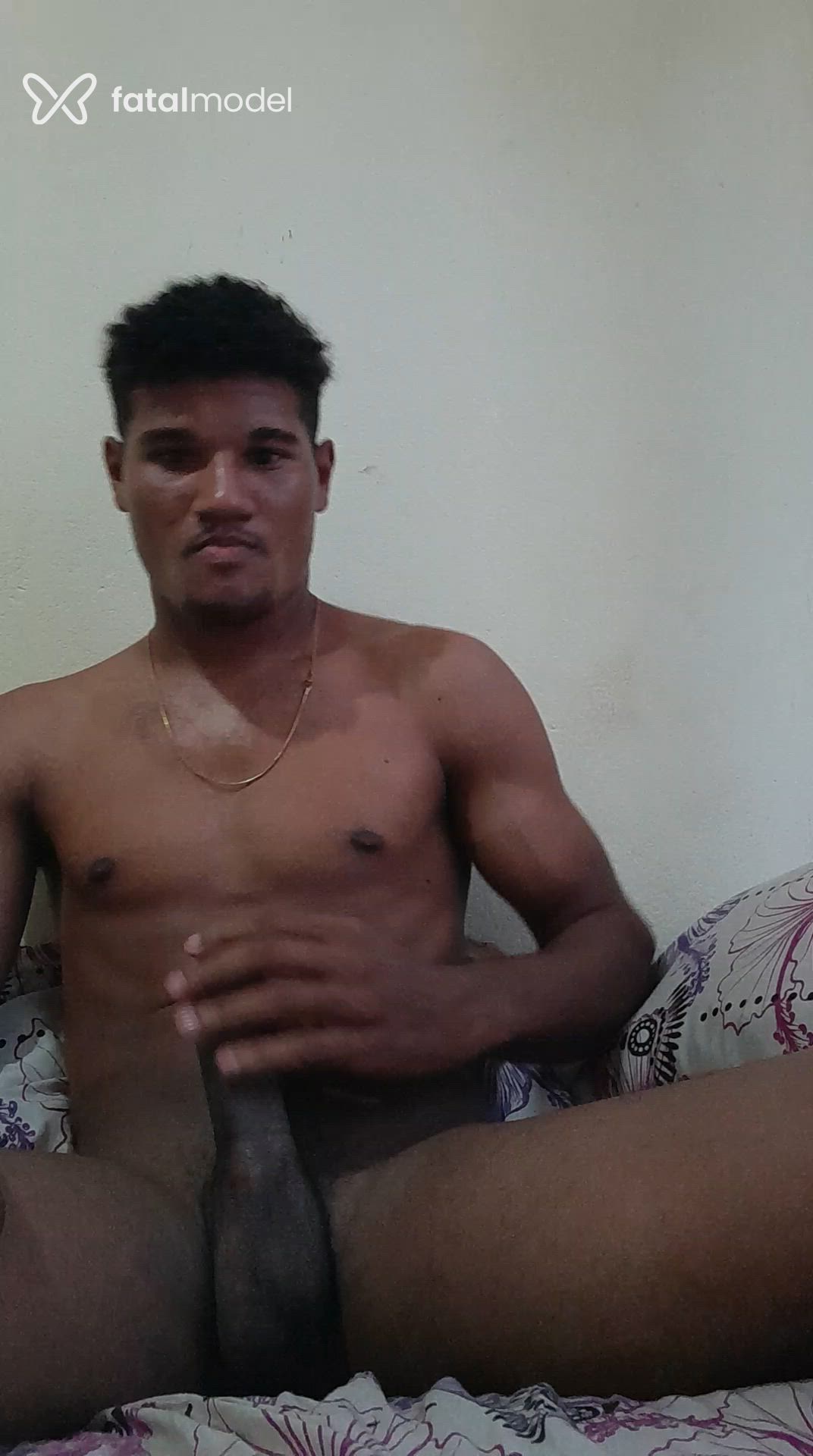 Acompanhante homem morena (o) de olhos castanhos - Ricardo