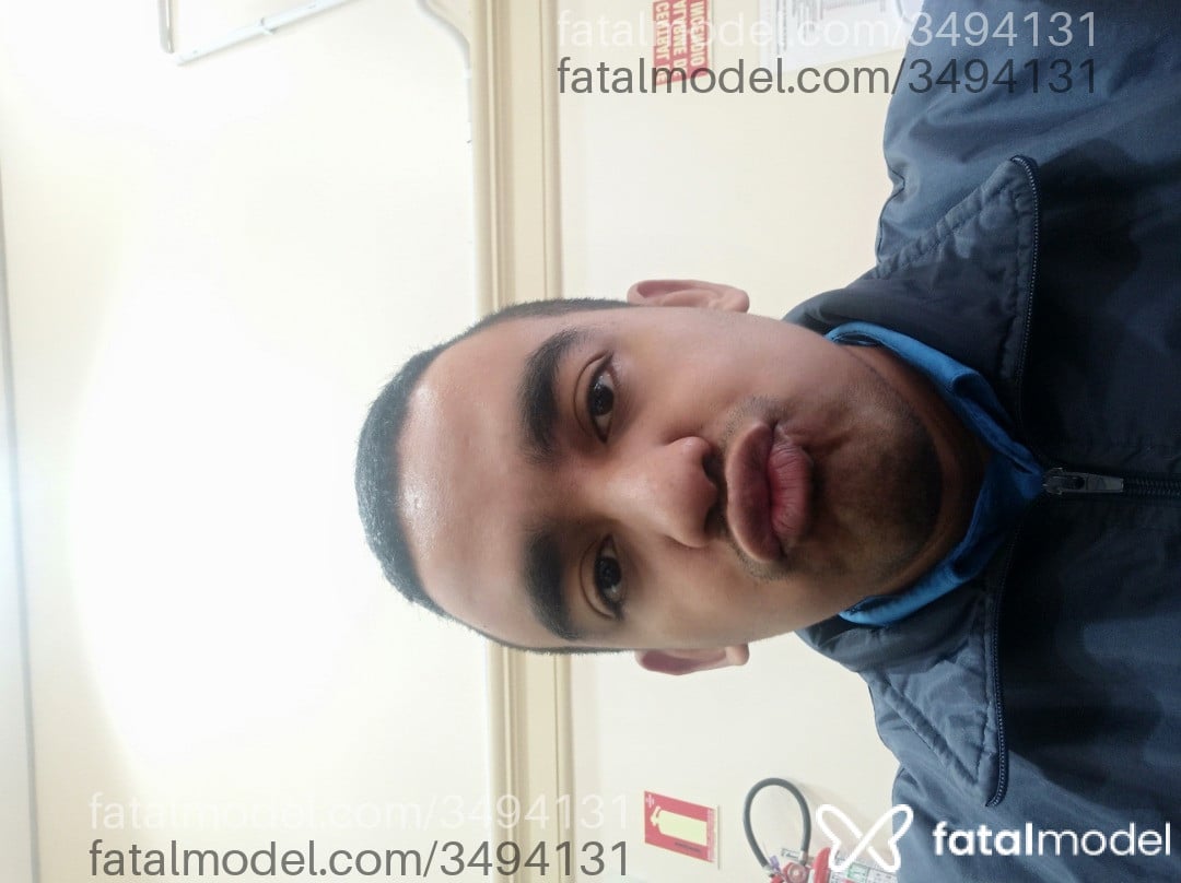 Acompanhante homem morena (o) de olhos pretos - Fernando