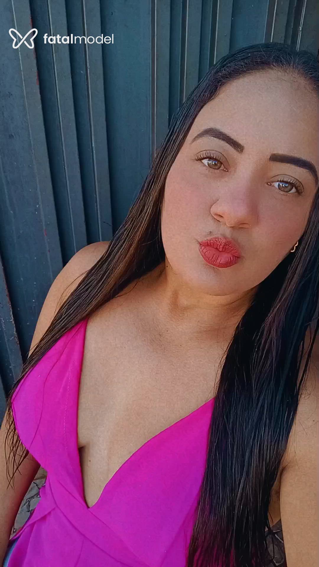 Acompanhante mulher morena (o) de olhos verdes - Vivi