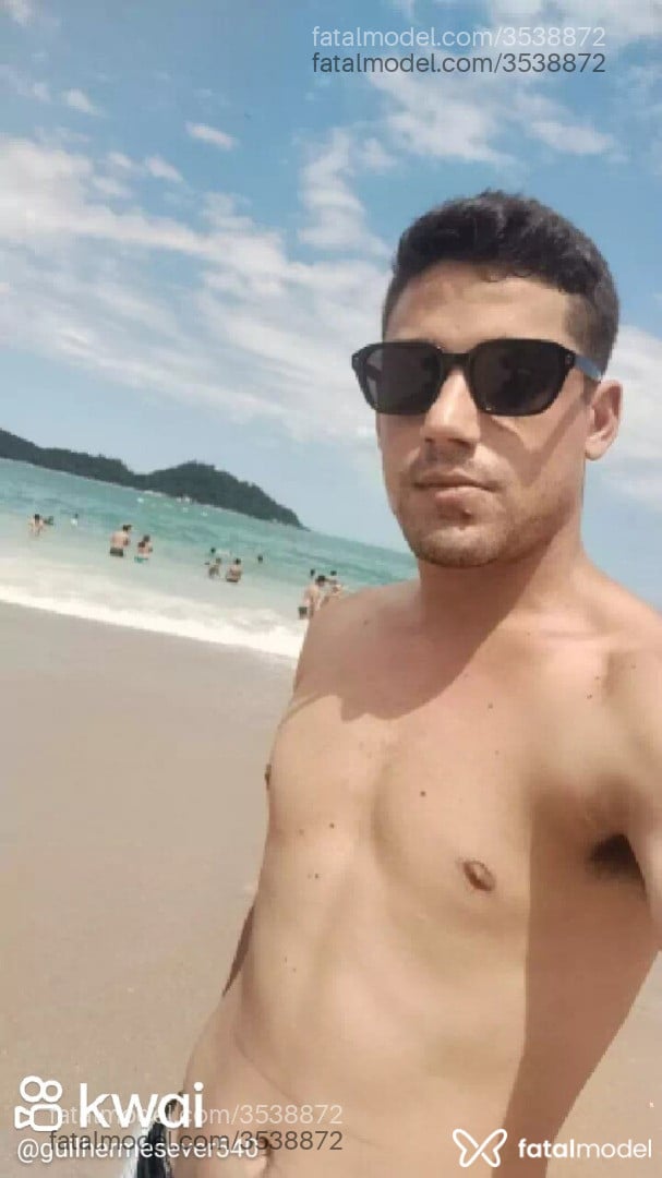 Acompanhante homem morena (o) de olhos pretos - Guilherme