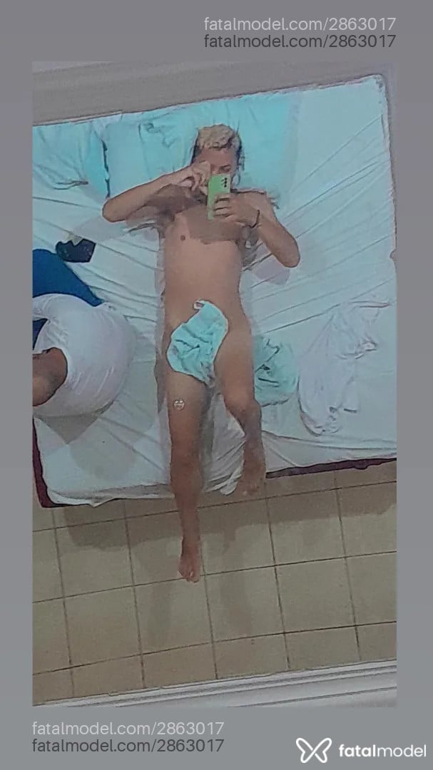 Acompanhante homem loira (o) de olhos castanhos - Kaio Lima