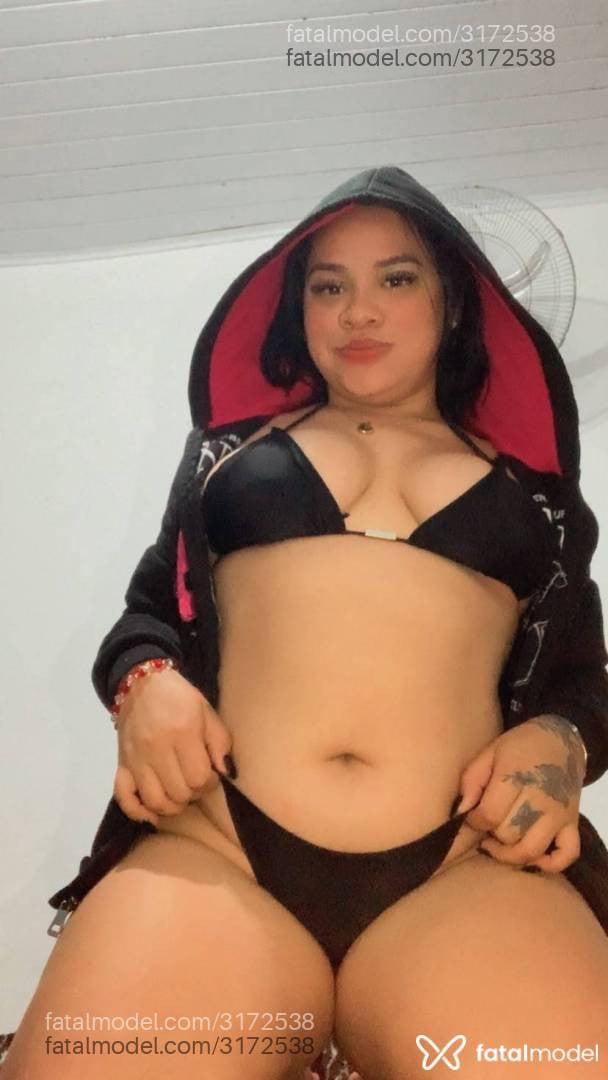 Acompanhante mulher morena (o) de olhos castanhos - Lillith