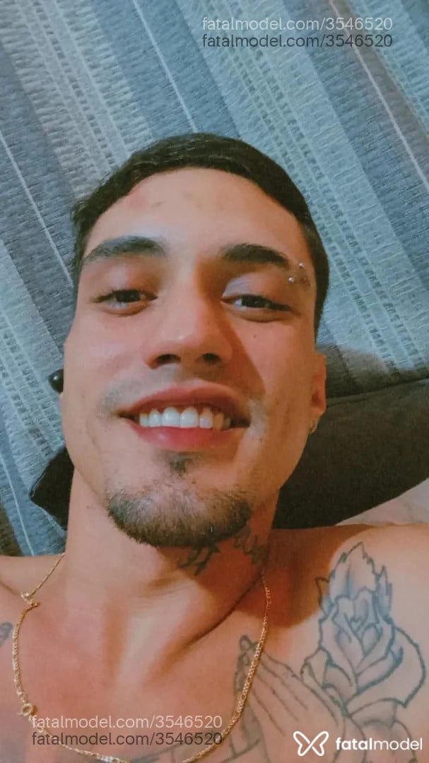 Acompanhante homem morena (o) de olhos castanhos - Vitinho