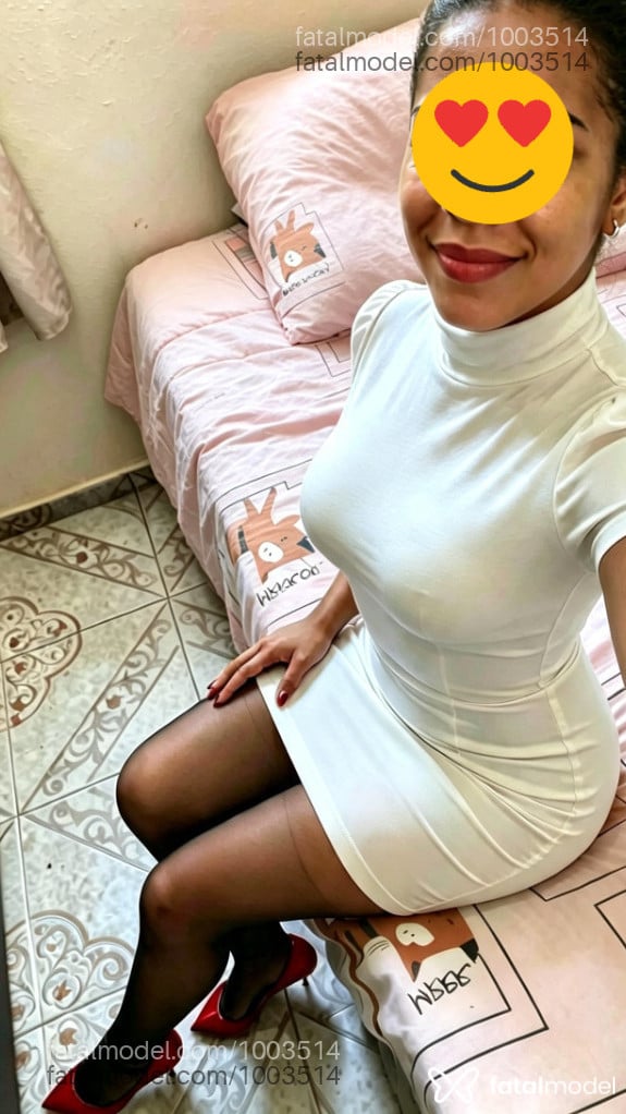 Acompanhante mulher morena (o) de olhos pretos - Karla