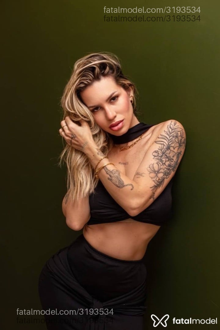 Acompanhante mulher loira (o) de olhos mel - Paloma Belmon