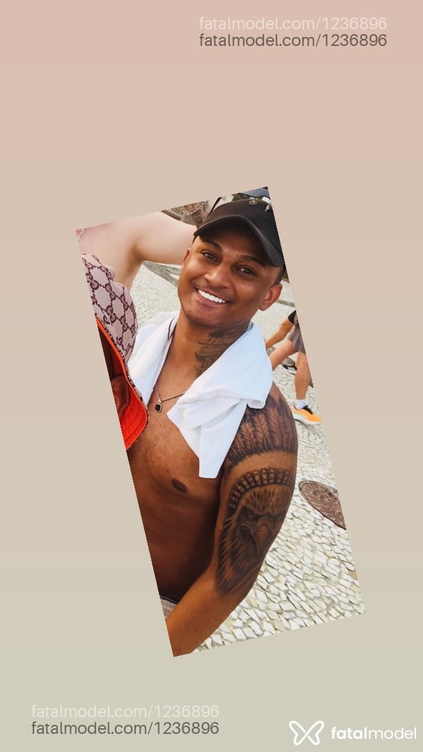 Acompanhante homem morena (o) de olhos pretos - Lucas Ferrari