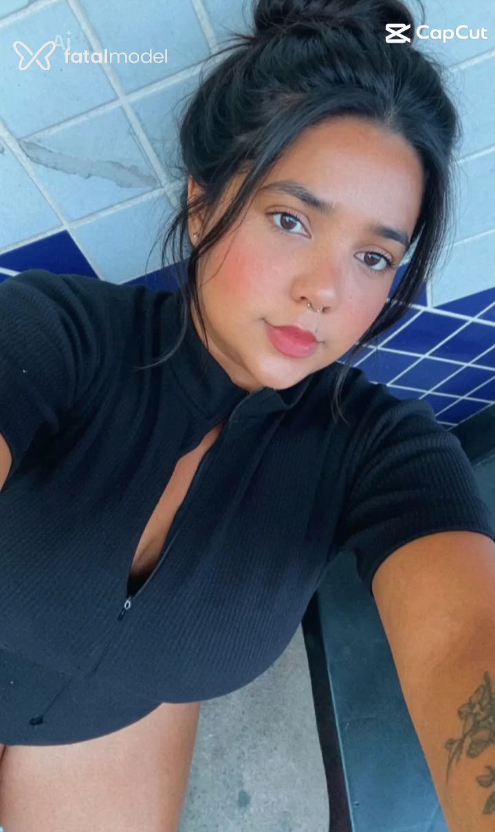 Acompanhante mulher morena (o) de olhos castanhos - Camili