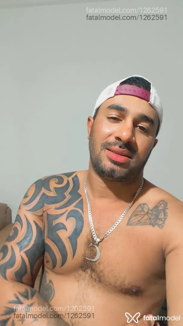 Acompanhante homem morena (o) de olhos cinza - Cleiton