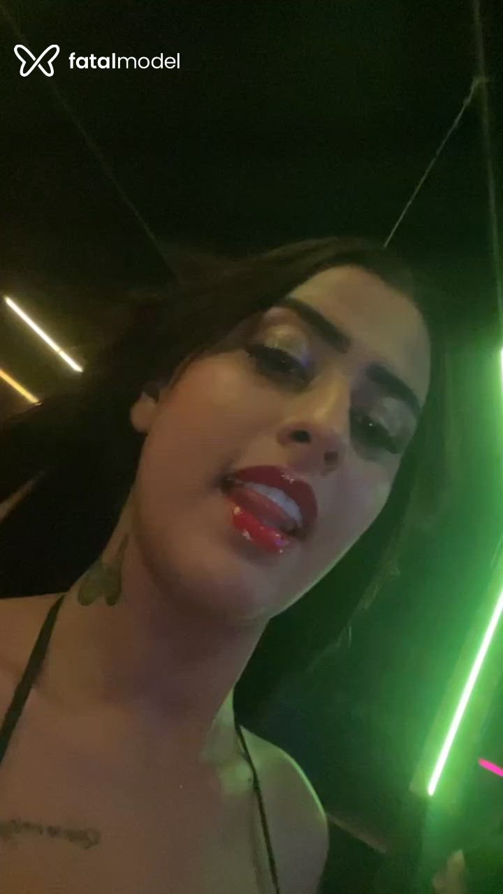 Acompanhante mulher morena (o) de olhos castanhos - Raissa Acompanhante mulher morena (o) de olhos castanhos - Raissa