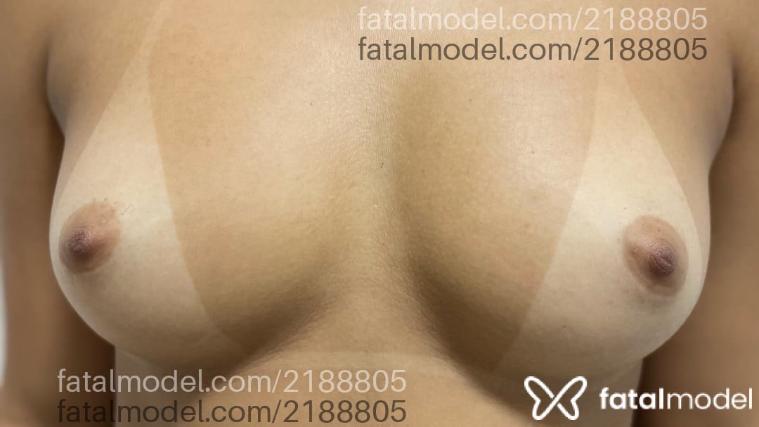 Acompanhante mulher morena (o) de olhos castanhos - Serena Blanc