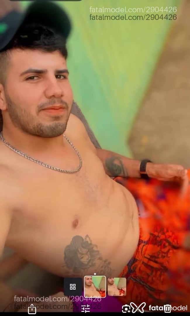 Acompanhante homem ruiva (o) de olhos castanhos - Leozinho