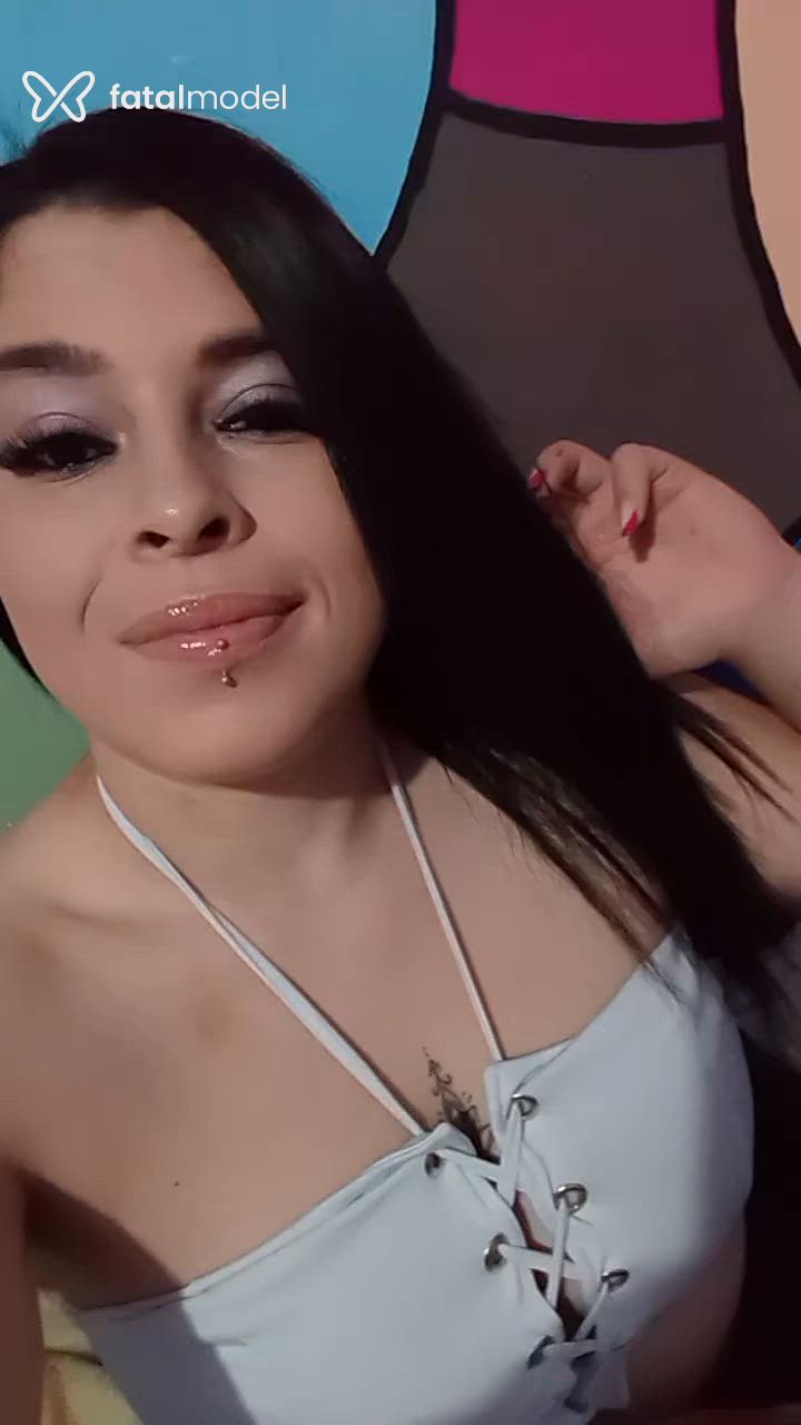 Acompanhante mulher morena (o) de olhos pretos - Nariane