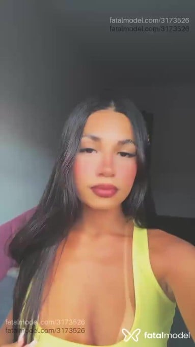 Acompanhante mulher com cabelo castanho de olhos castanhos em Pouso Alegre - Alana Villa