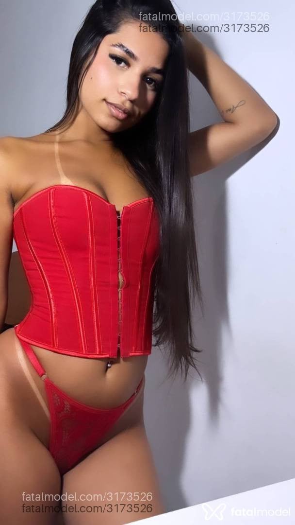 Acompanhante mulher com cabelo castanho de olhos castanhos em Pouso Alegre - Alana Avillar