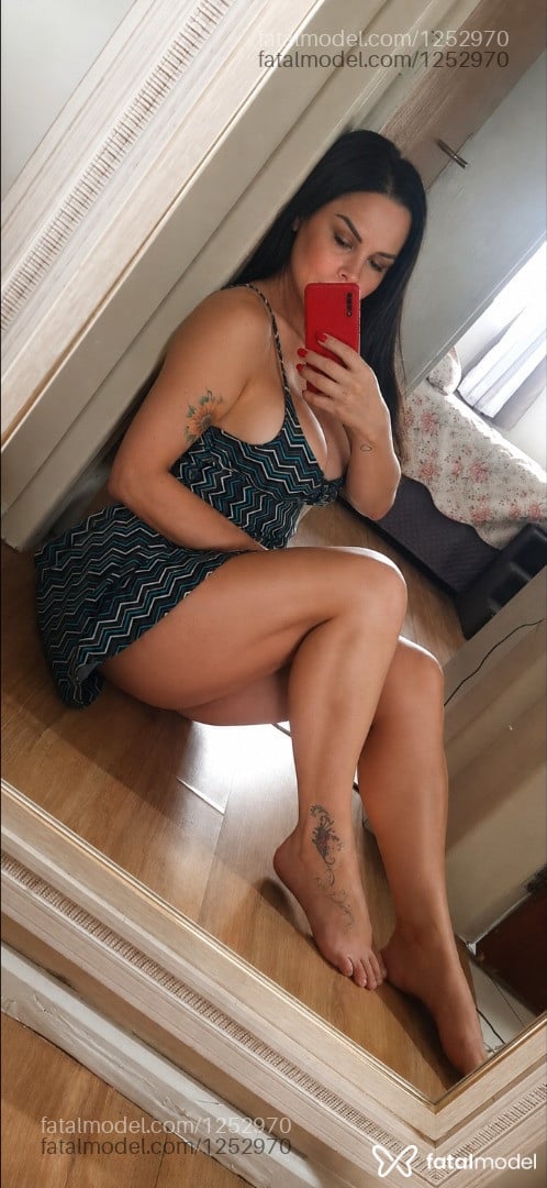 Acompanhante mulher trans morena (o) de olhos castanhos - Márcia Medeiros